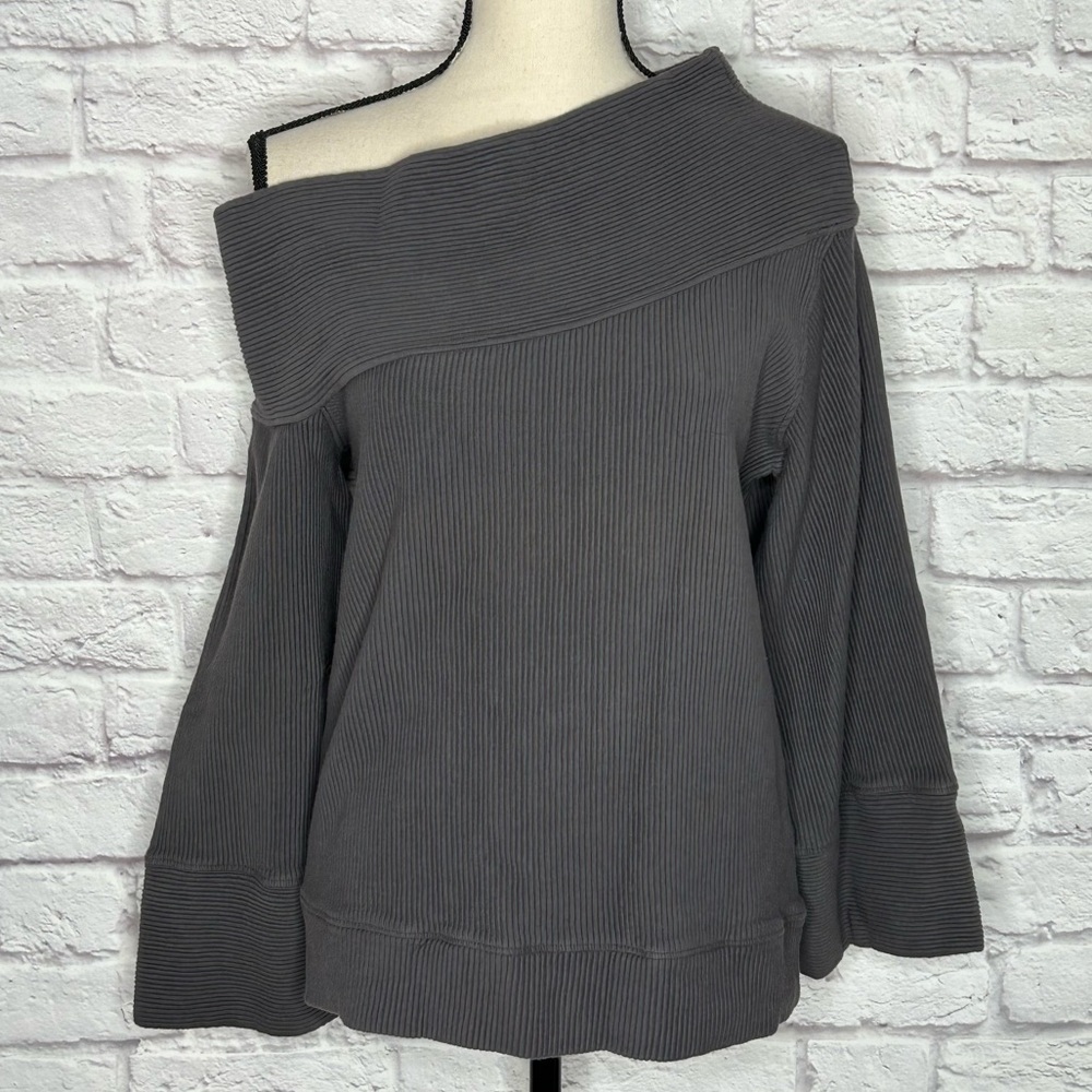 Off-Shoulder Ribbed Sweater Top - Gray - Picture 5 of 14